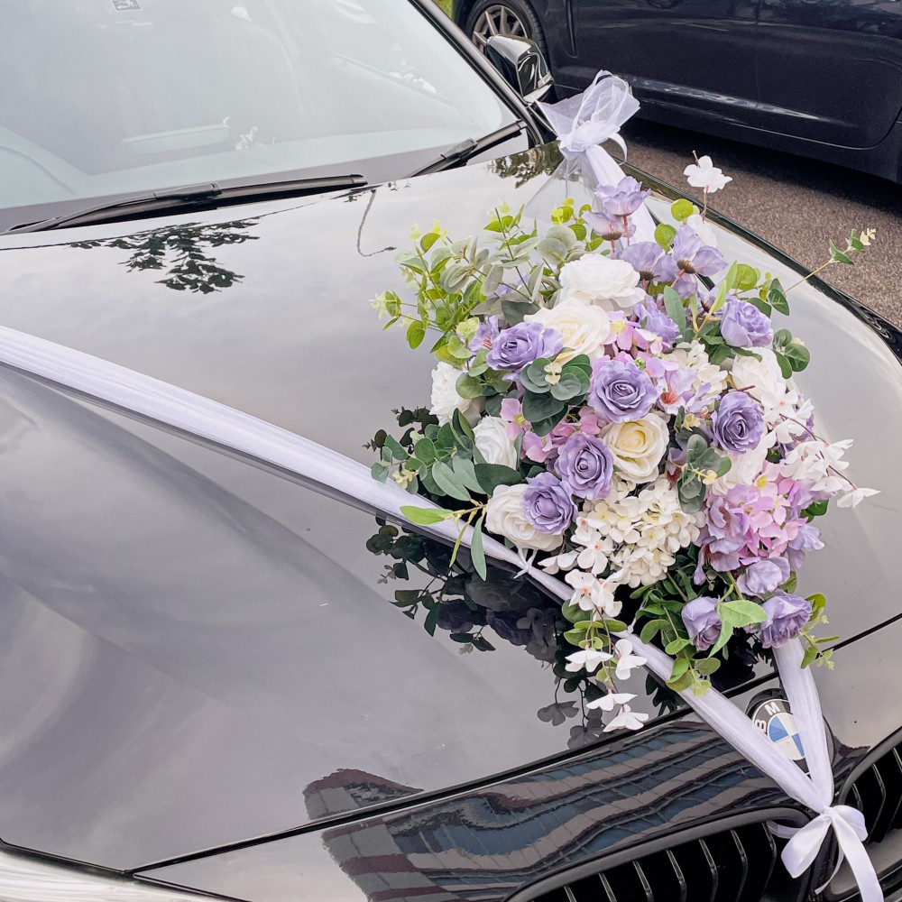 Flower decoration wedding car Stock Photo by ©Purple_Queue 187427122